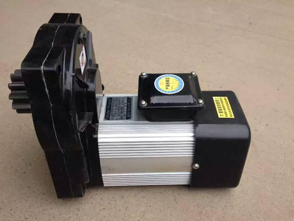 三合一電機(jī) 三合一電機(jī)
